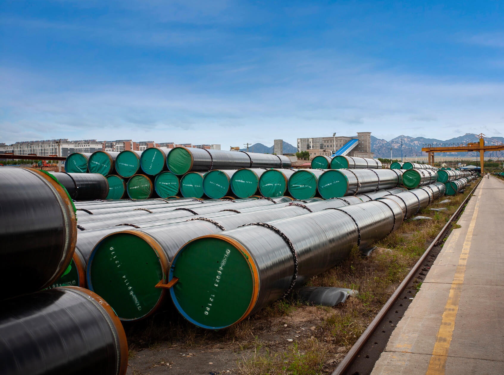 Coating pipe